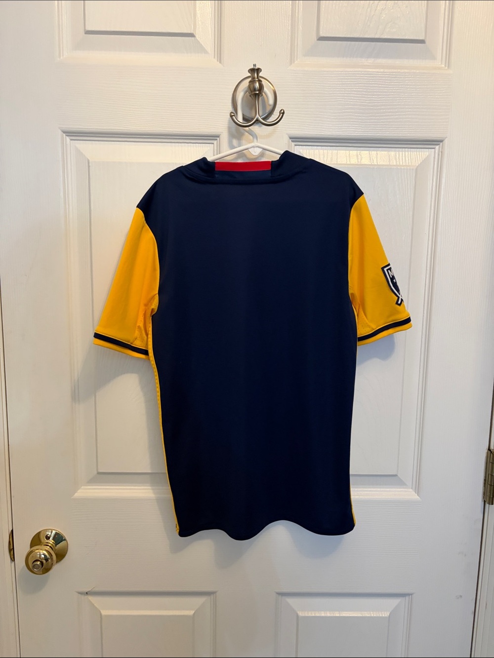 Adidas New York Red Bulls MLS Soccer Jersey (2015-2016 Away) - Picture 2 of 5